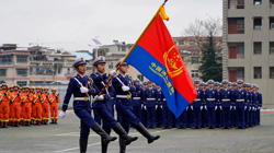 总队隆重举行2020年度新招录消防员授衔表彰暨训练成果汇报演示大会