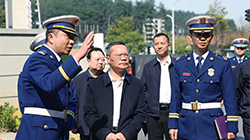 胡忠雄调研消防工作并主持召开座谈会